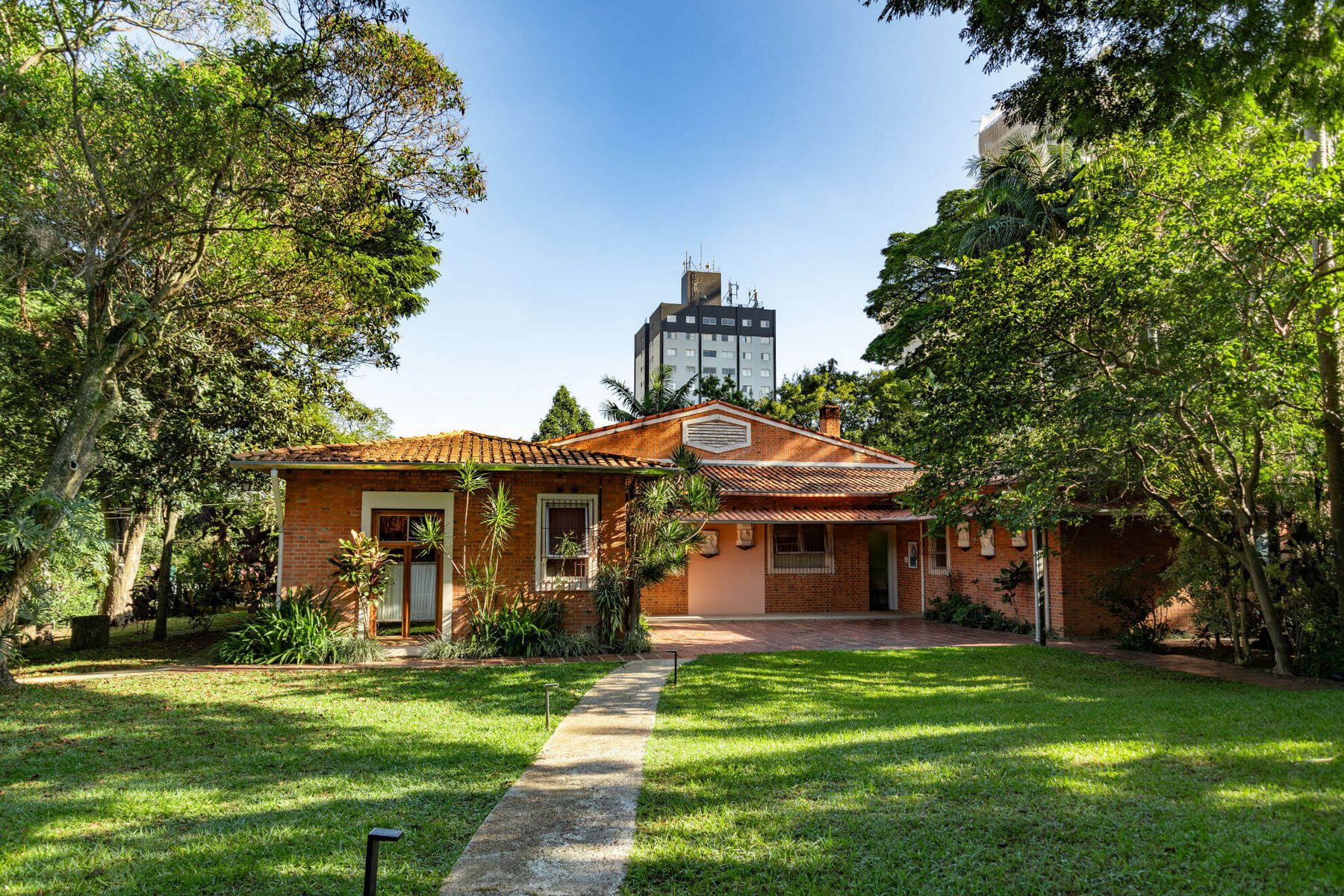 Os jardins da clínica